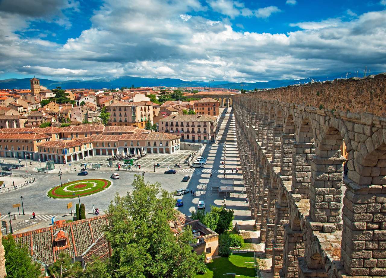 Segovia akvedukt i Segovia, Spanien pussel online från foto