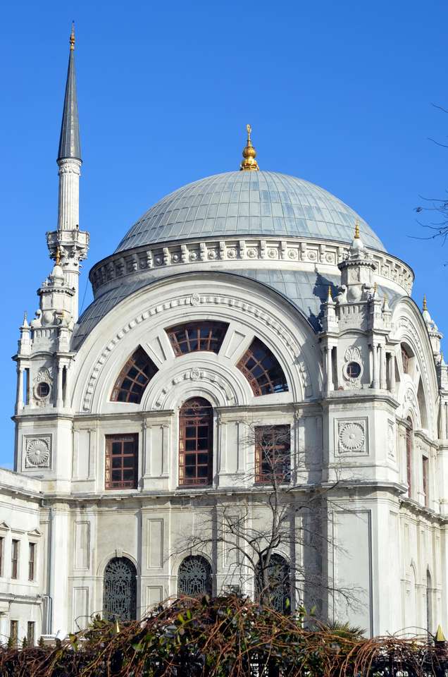 Moschea Dolmabahce a Istanbul puzzle online