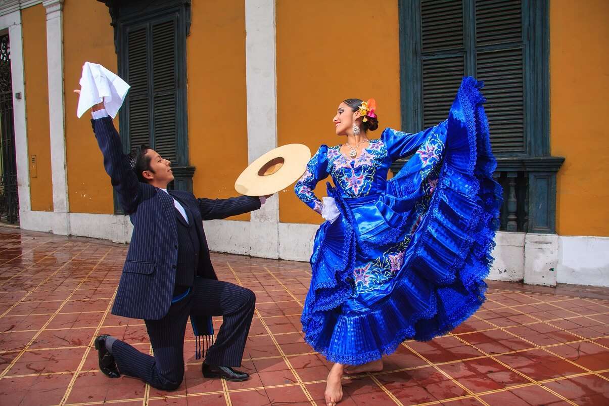Χορός La Marinera. παζλ online από φωτογραφία