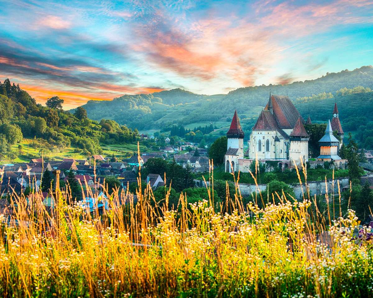 BEAUTIFUL MEDIEVAL ARCHITECTURE OF BIERTAN IN ROMANIA online puzzle