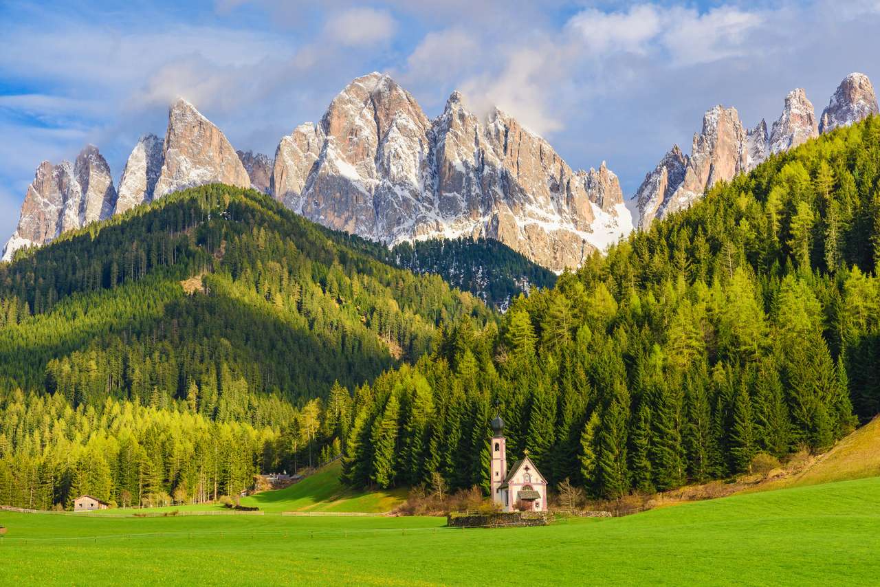 Sunny landscape of Dolomite Alps puzzle online from photo