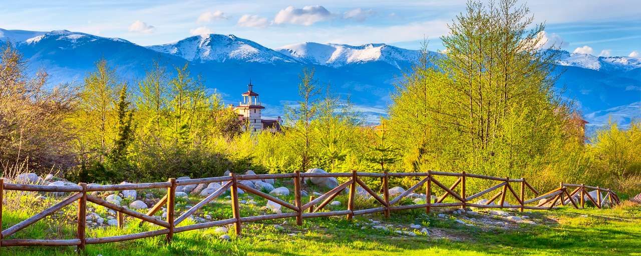 Bansko, paisagem de primavera da Bulgária puzzle online a partir de fotografia