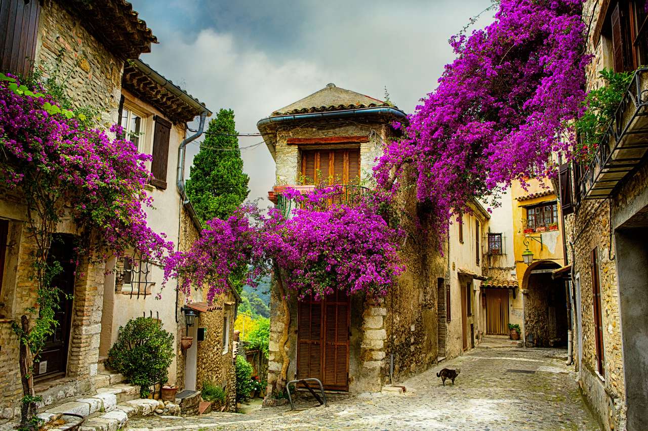 beautiful old town of Provence puzzle online from photo