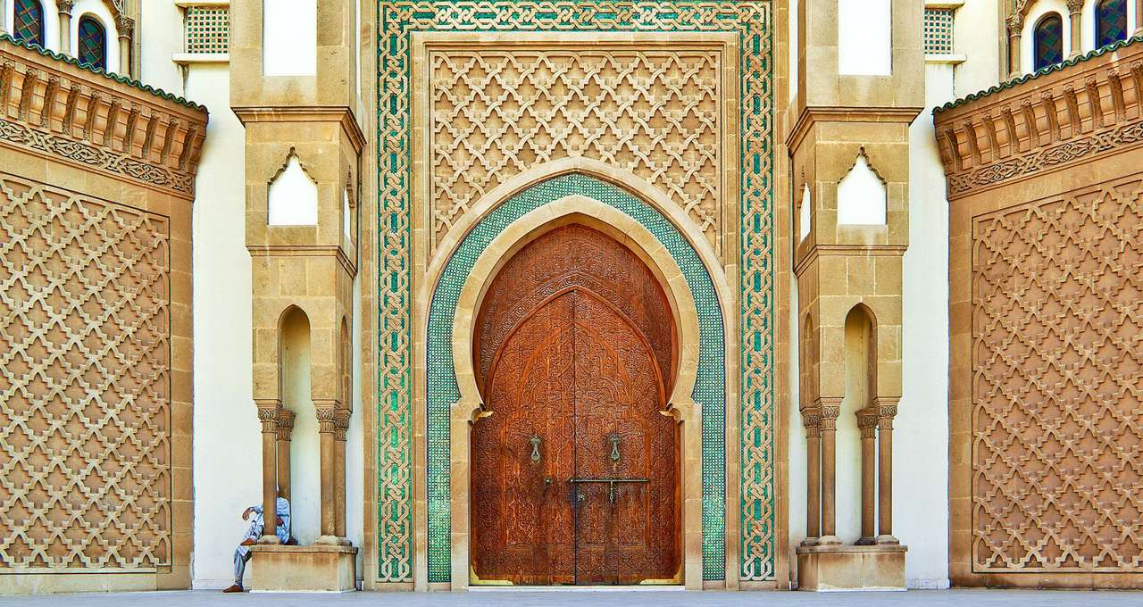 Islamic doorway of Mohammed IV Mosque online puzzle