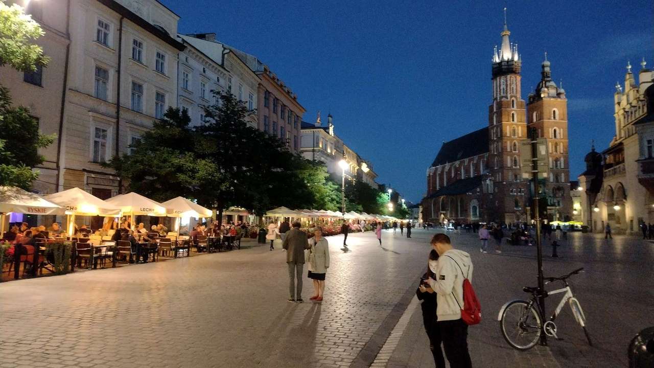 Краковская рыночная площадь пазл онлайн из фото