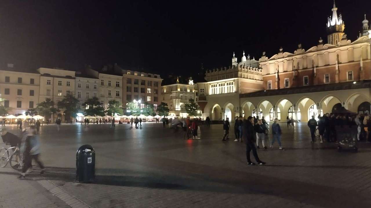 Praça do Mercado de Cracóvia puzzle online a partir de fotografia