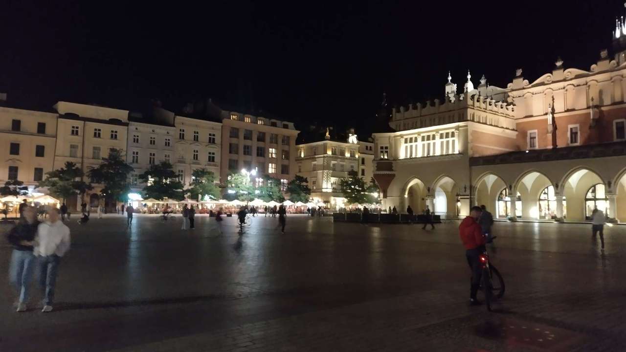 Пазарен площад в Краков онлайн пъзел