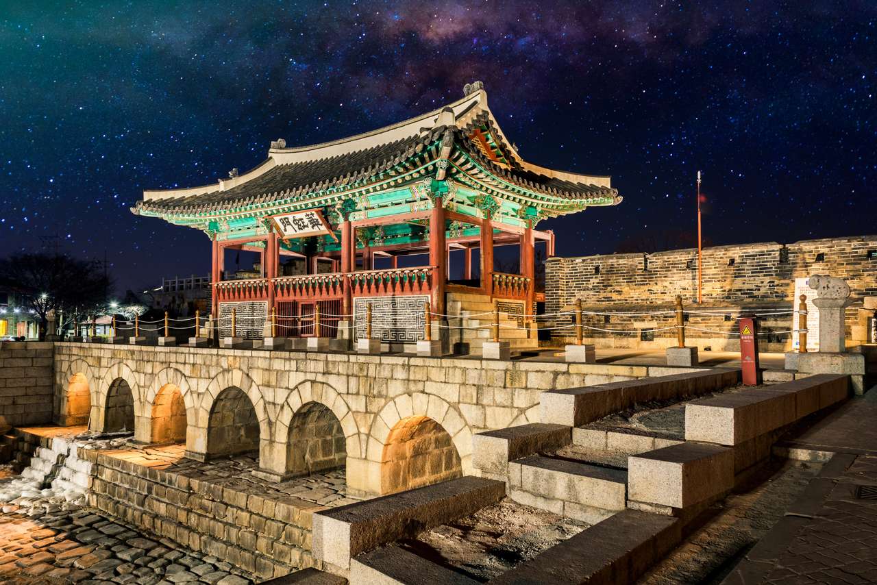 Cetatea Hwaseong din Seul puzzle online din fotografie