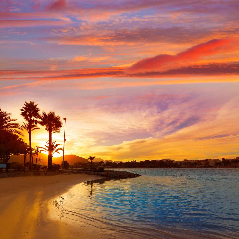 Alcudia Mallorca bei Sonnenuntergang Online-Puzzle