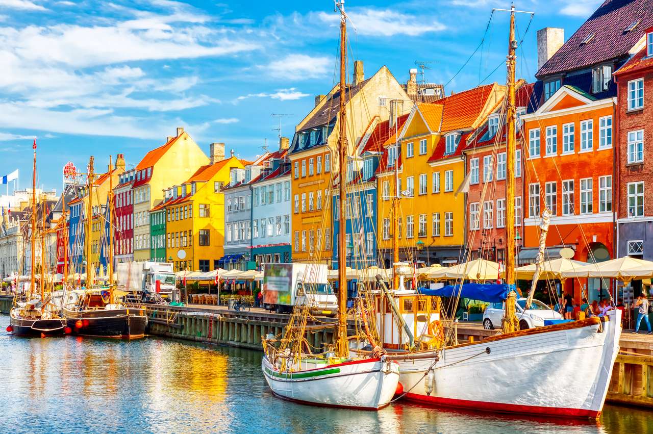 Oude haven van Nyhavn in het centrum van Kopenhagen puzzel