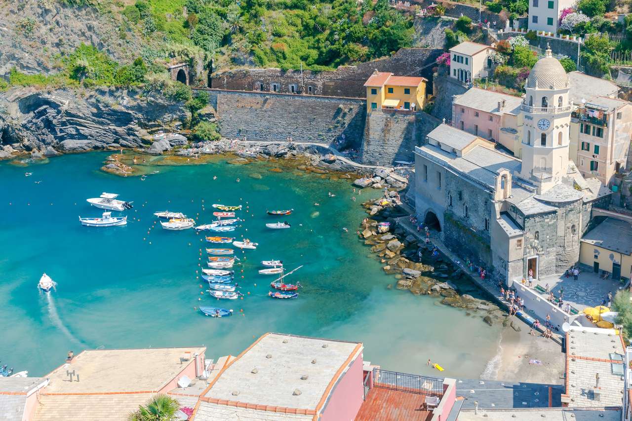 Oude haven in het dorp Vernazza puzzel van foto