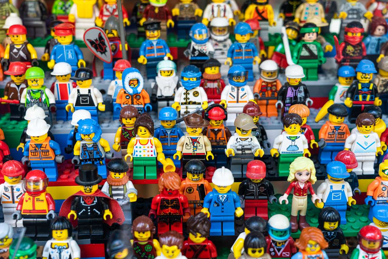 Mini postavy Lego People puzzle online z fotografie