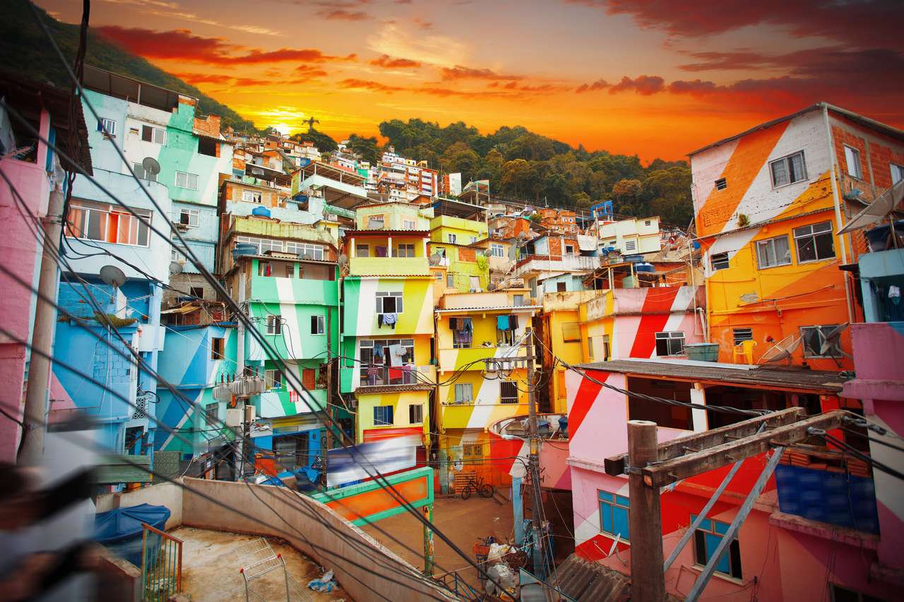 Ρίο ντε Τζανέιρο στο κέντρο της πόλης και τη φαβέλα. Βραζιλία online παζλ