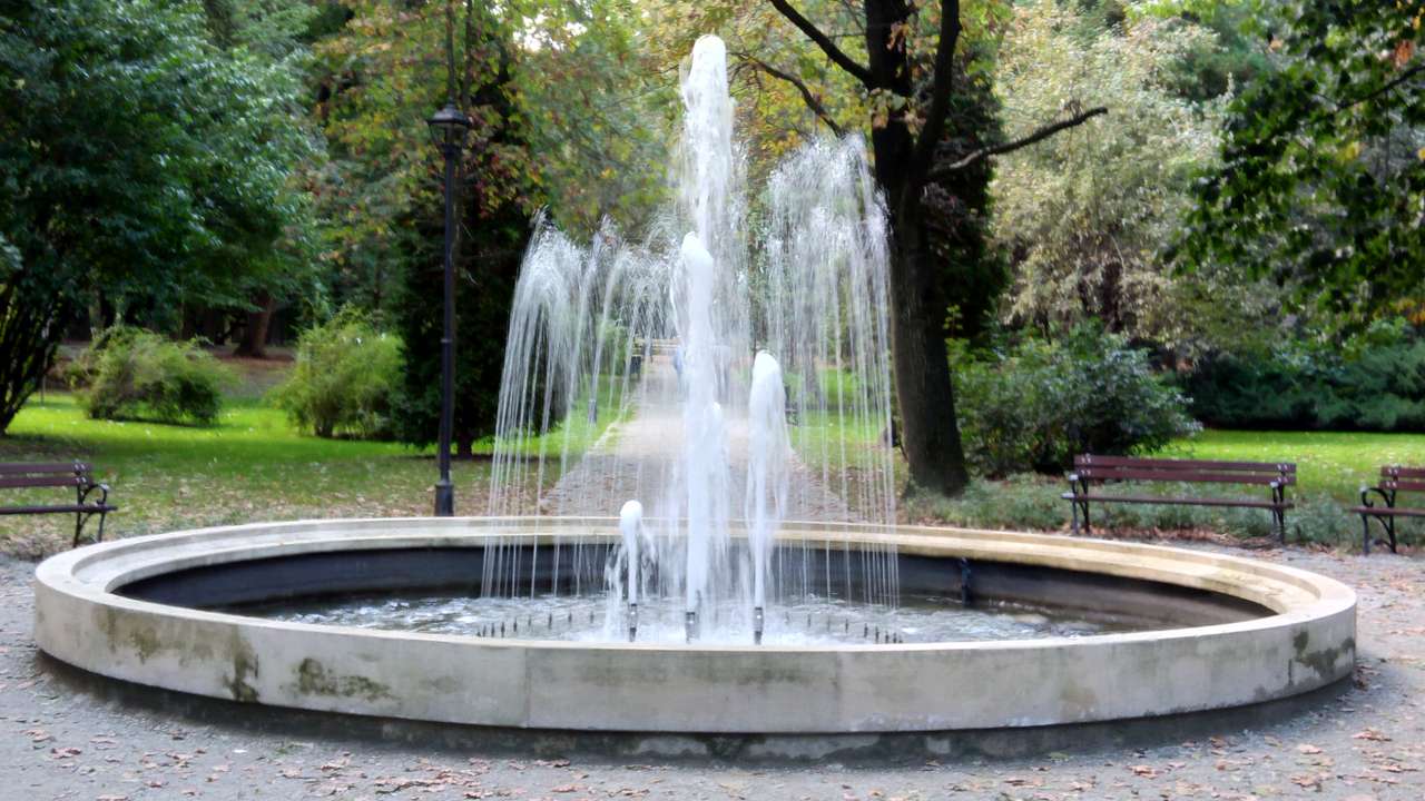 La fontaine du parc puzzle en ligne