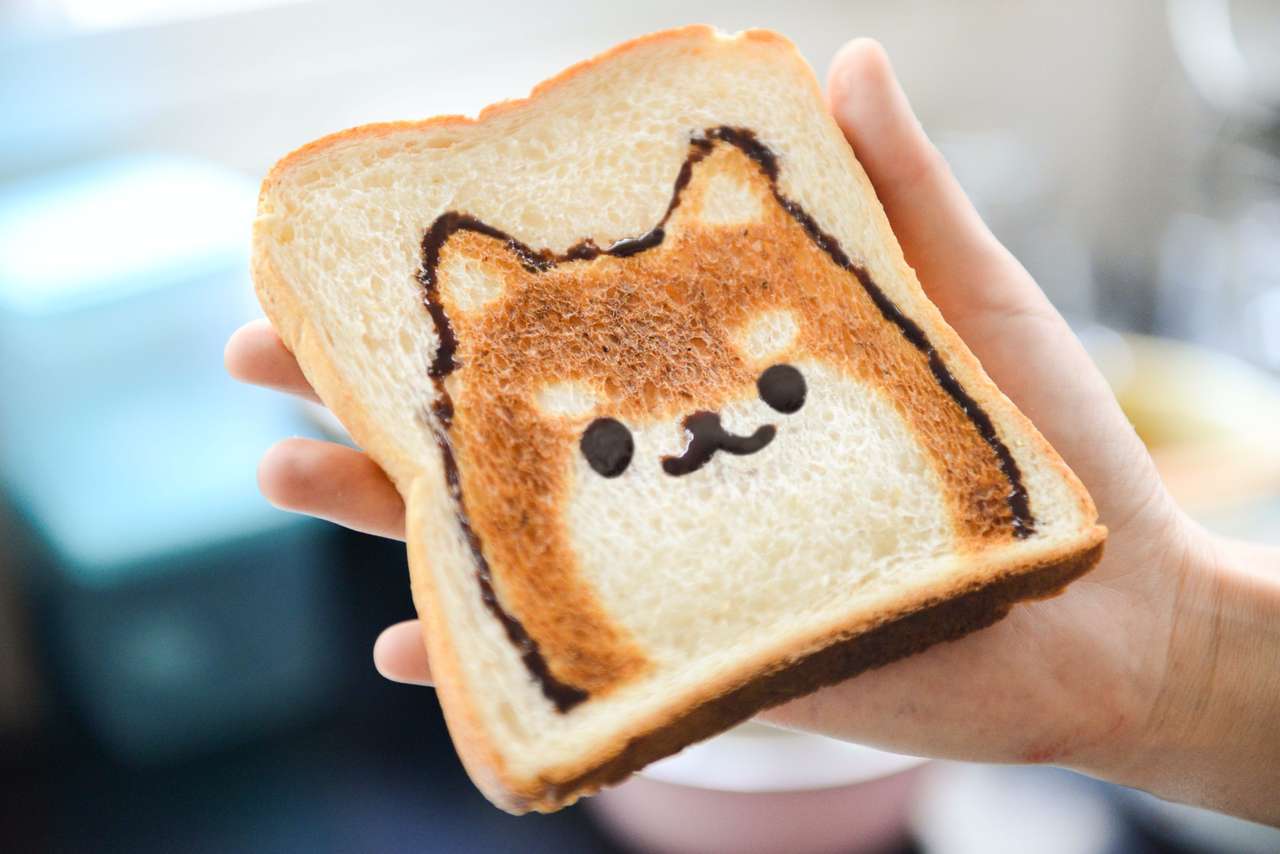 кусок хлеба с собачьей мордой пазл онлайн из фото