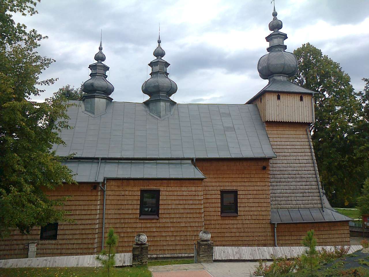 Igreja Ortodoxa em Binczarowa puzzle online a partir de fotografia