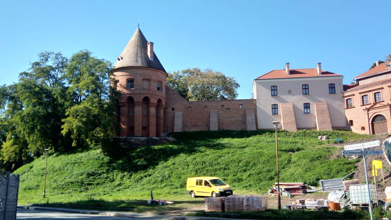 Бенедиктински манастир - ремонт на стената онлайн пъзел