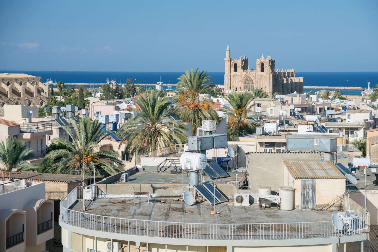 Varosha ha abbandonato il quartiere meridionale della città di Cipro, Famagosta puzzle online