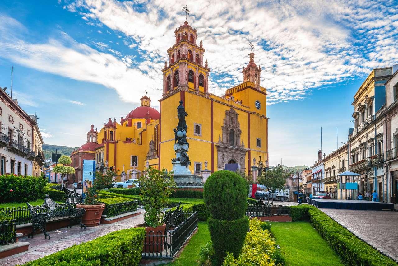 πρόσοψη του καθεδρικού ναού guanajuato στο Μεξικό παζλ online από φωτογραφία