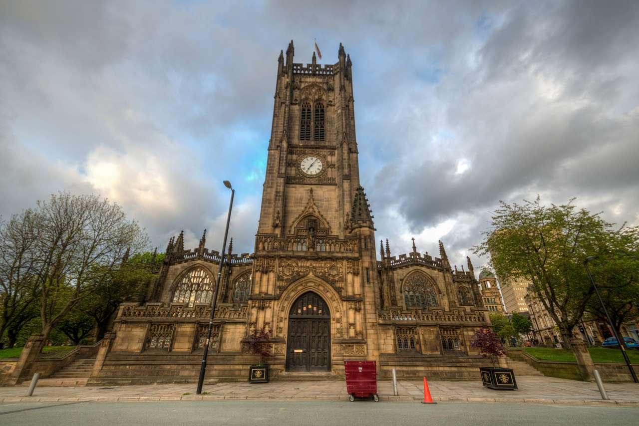 Ο καθεδρικός ναός και η συλλογική εκκλησία στο Μάντσεστερ online παζλ