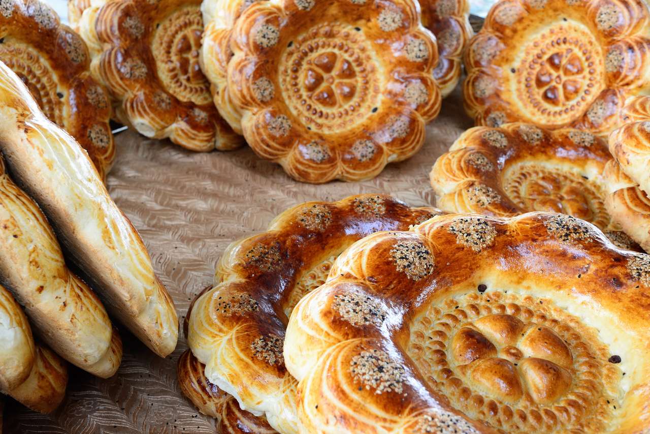 Uzbekistan - uzbekiskt bröd, icke eller lepeshka pussel online från foto