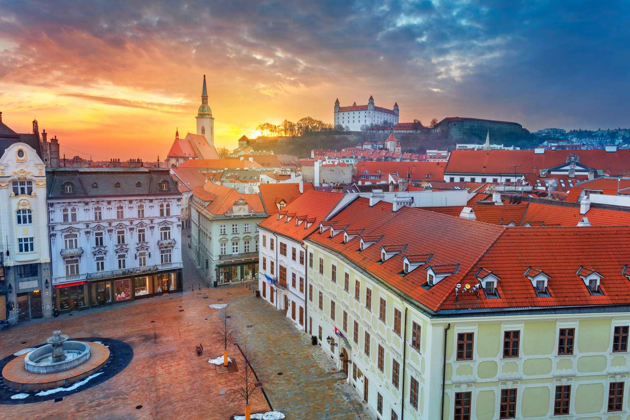 historické centrum Bratislavy puzzle z fotografie