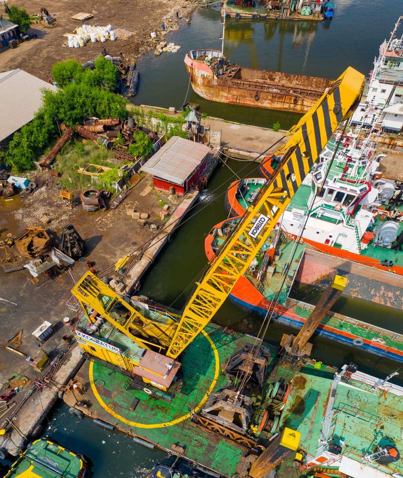 View of the crane in the port puzzle online from photo