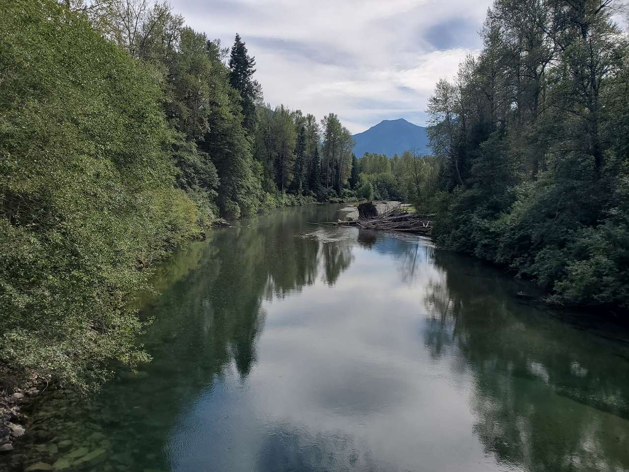 Líná řeka puzzle online z fotografie