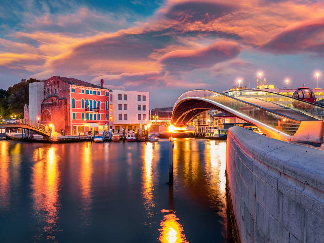 jarní východ slunce v Benátkách, Itálie, Evropa online puzzle