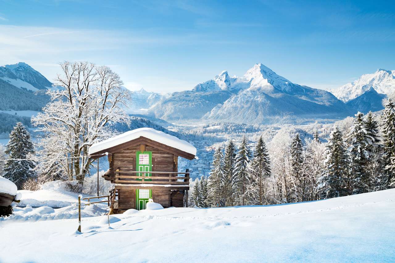 wooden mountain cabin online puzzle