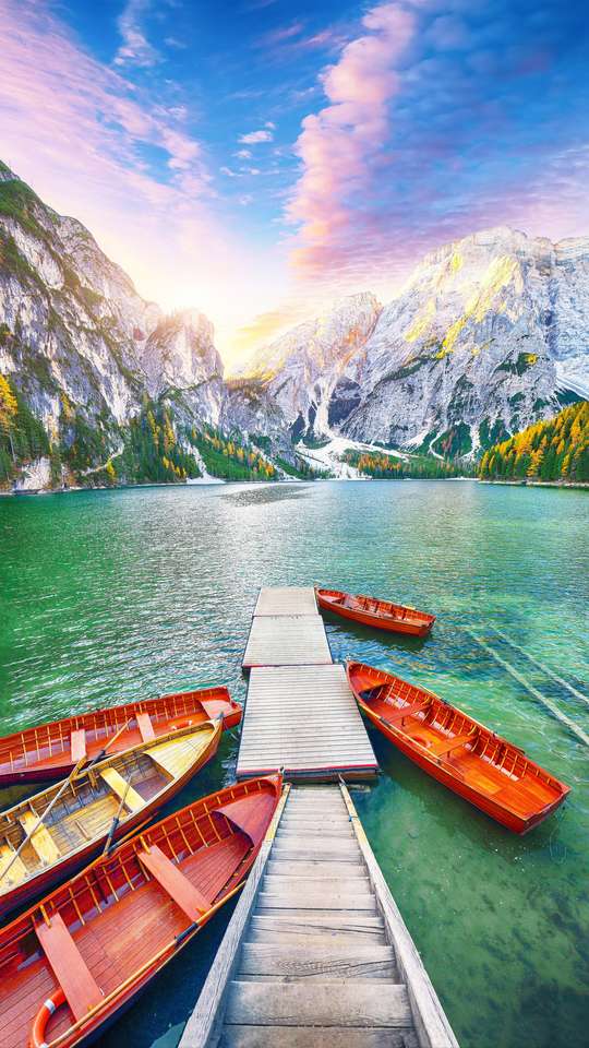 Amazing scenery of famous alpine lake Braies puzzle online from photo