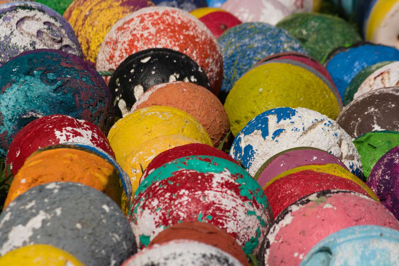 Oude visnetballen van polystyreen online puzzel