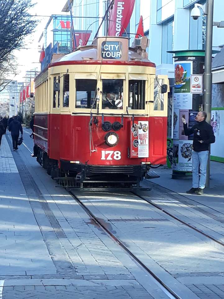 Melbourne Tram puzzle online from photo