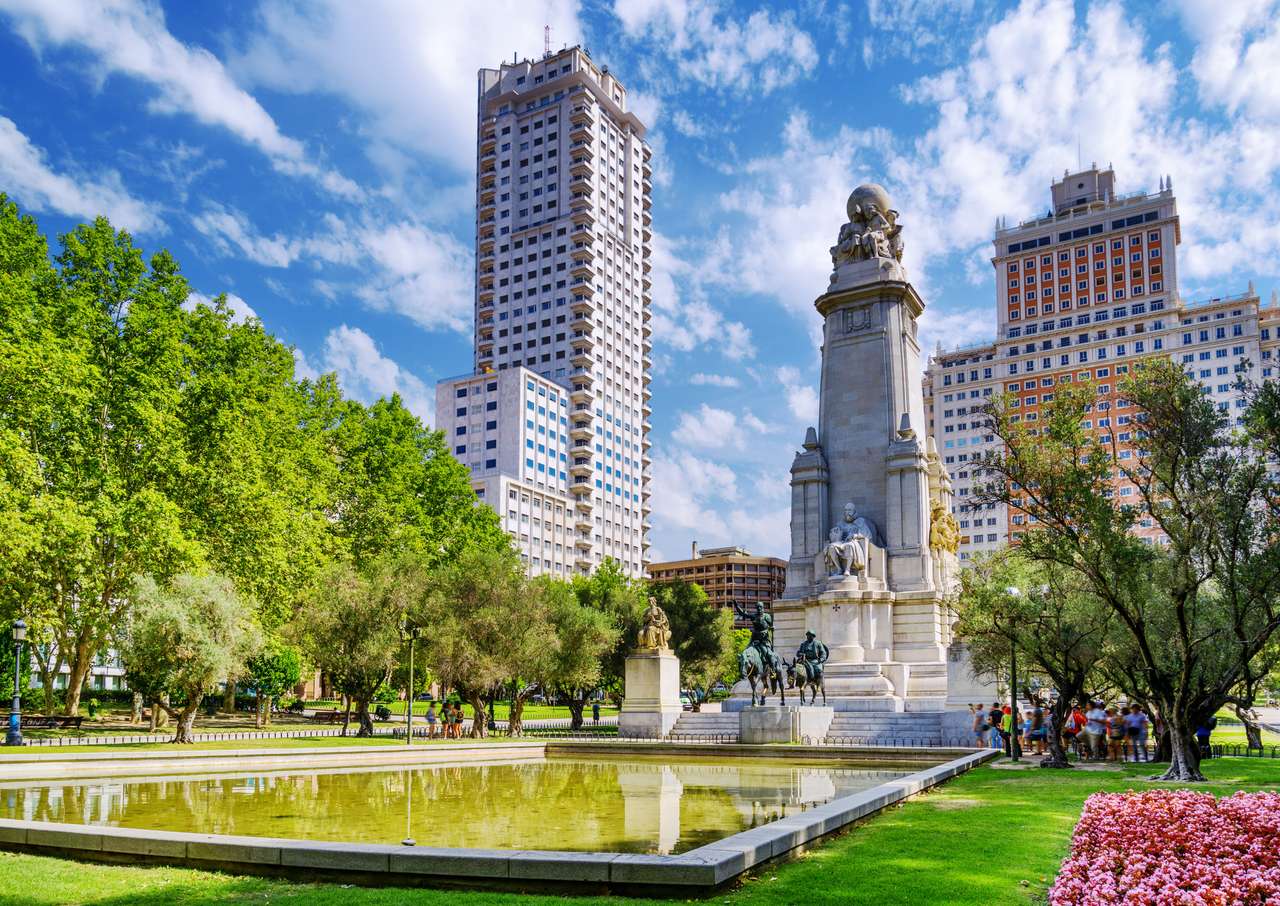 The Cervantes monument online puzzle