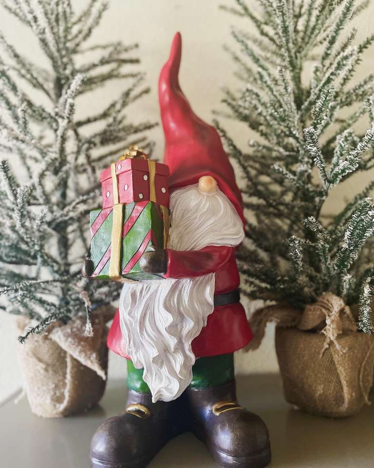 It's A Gnome Christmas puzzle online from photo