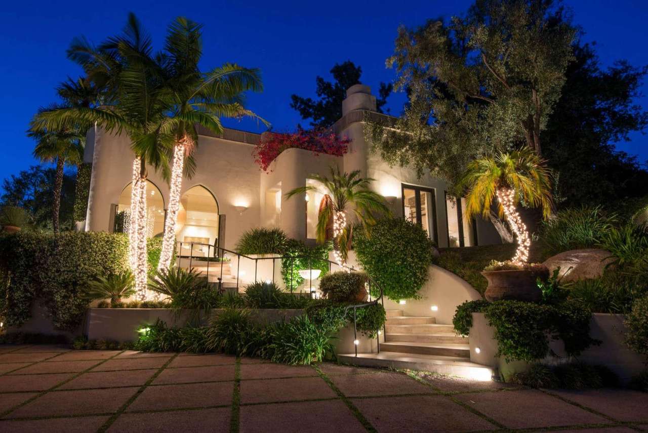 Casa de Beverly Hills puzzle online a partir de fotografia