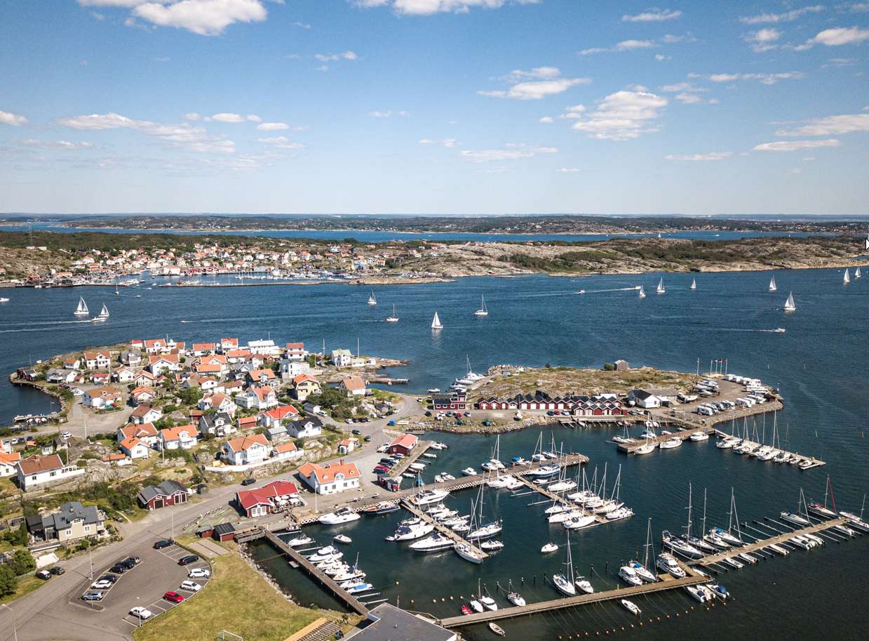 Hälsö Harbor puzzle online from photo