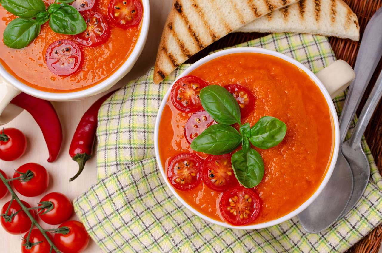 Domácí zeleninová červená krémová polévka puzzle online z fotografie
