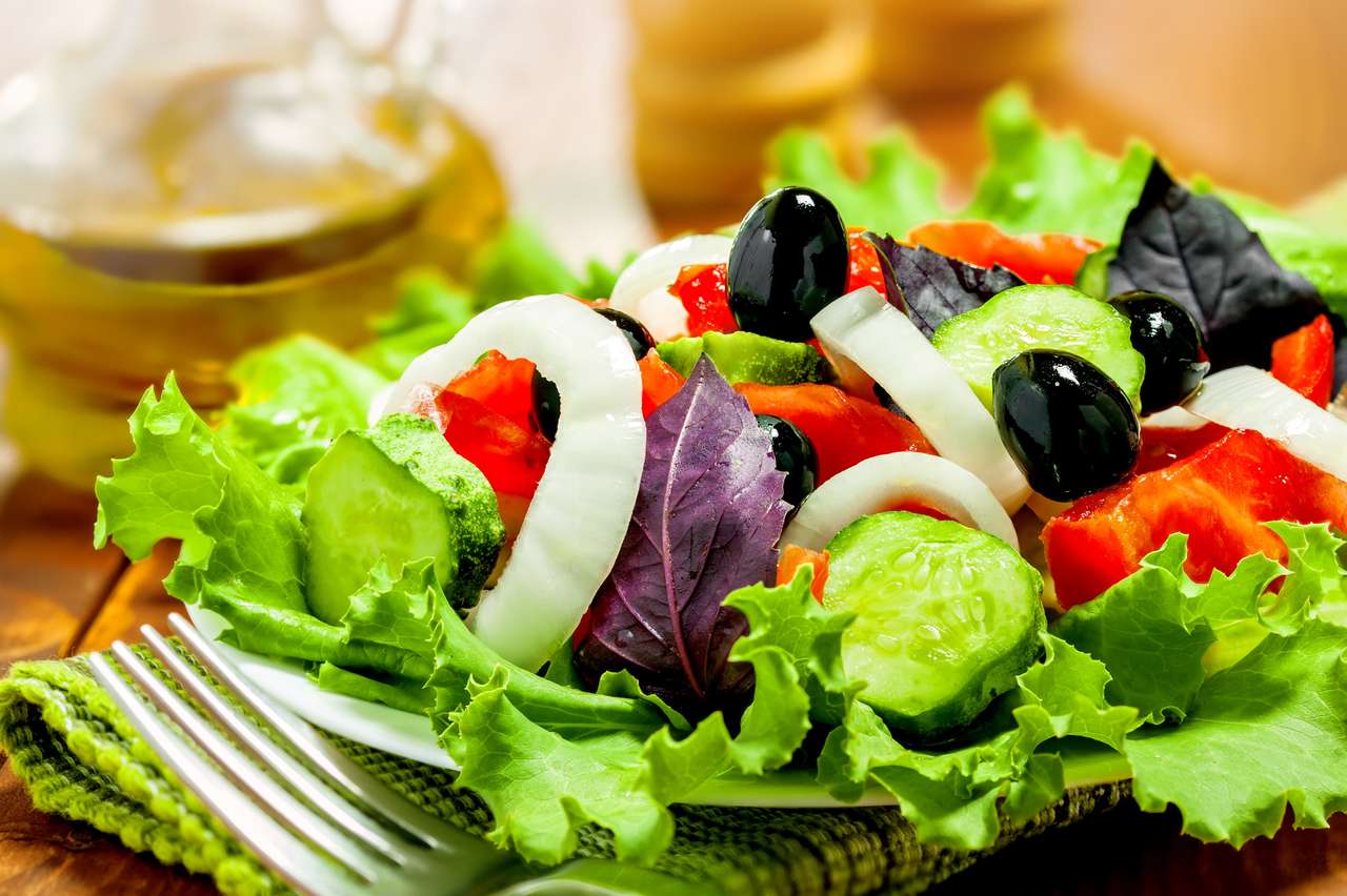 Salada de vegetais puzzle online a partir de fotografia