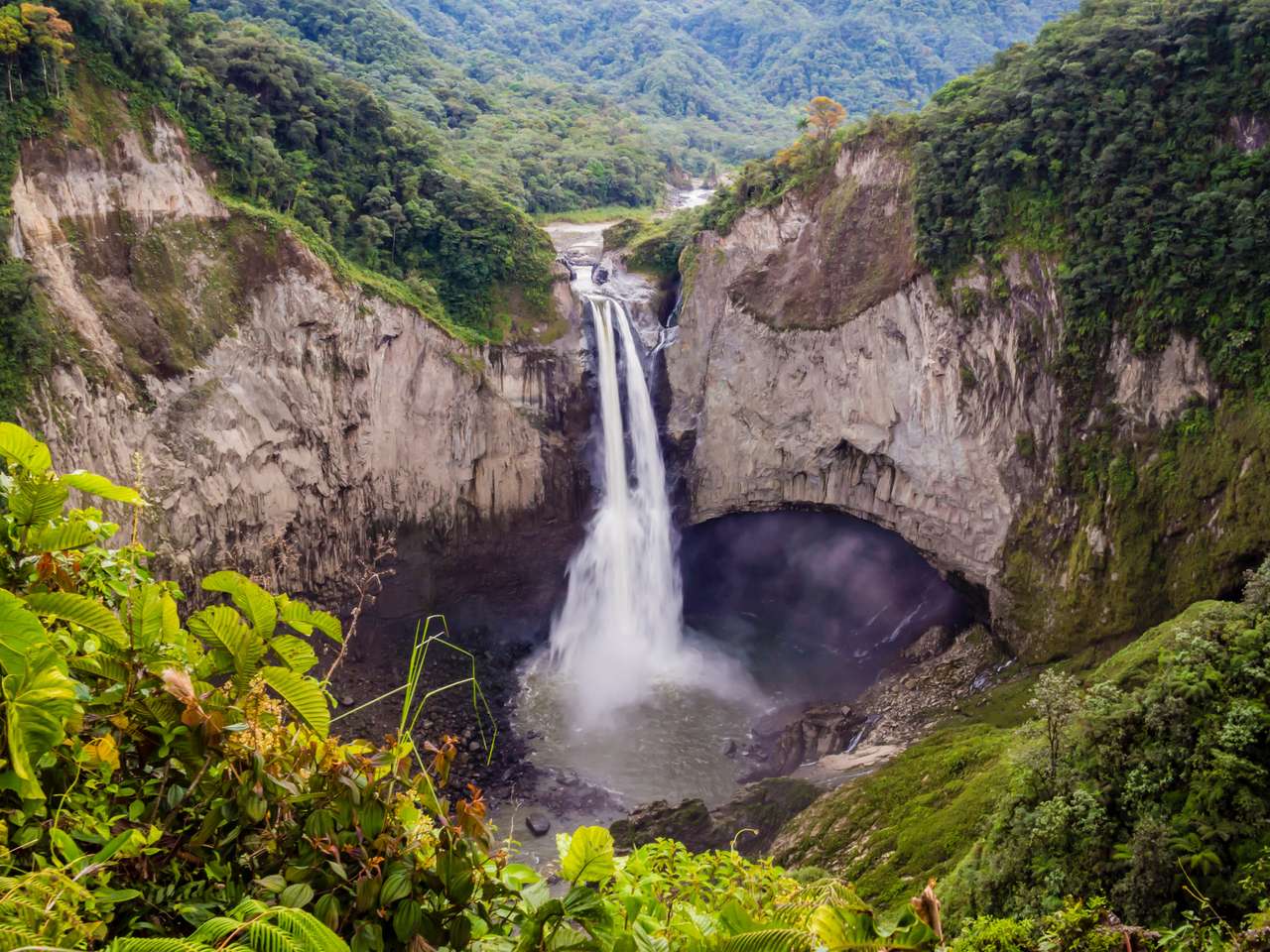 Majestic San Rafael waterfalls online puzzle