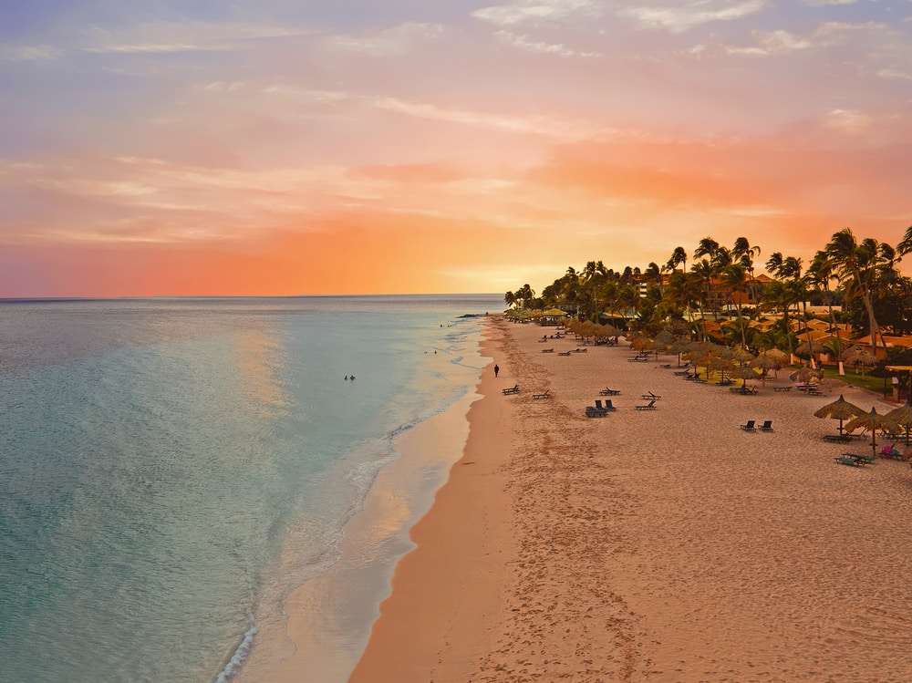 Una spiaggia ad Aruba puzzle online da foto