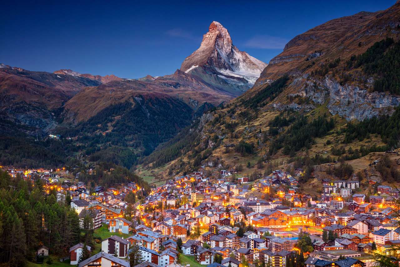 スイス、ツェルマットの象徴的な村 写真からオンラインパズル