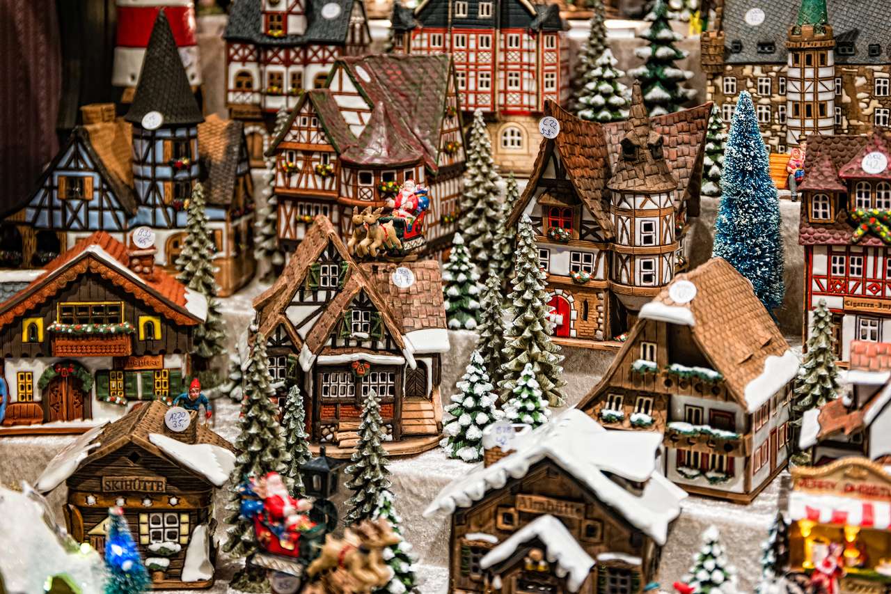 Miniatura cerâmica de Natal de brinquedo com cidade coberta de neve puzzle online
