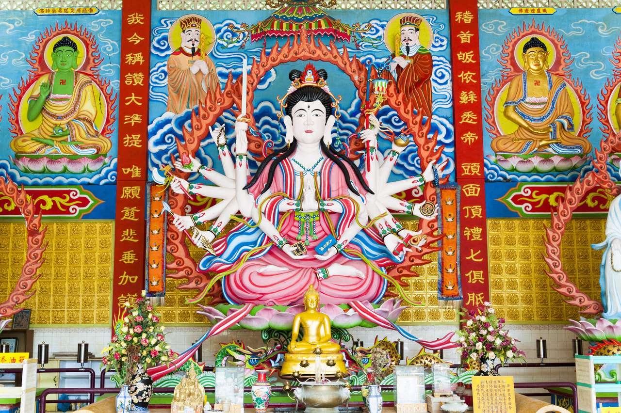 Будистки храм, Куала Лумпар, Малайзия онлайн пъзел от снимка