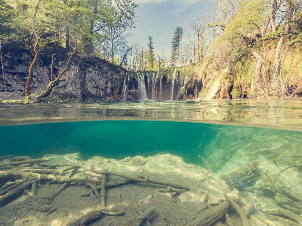 Дивовижний вид на озеро скласти пазл онлайн з фото