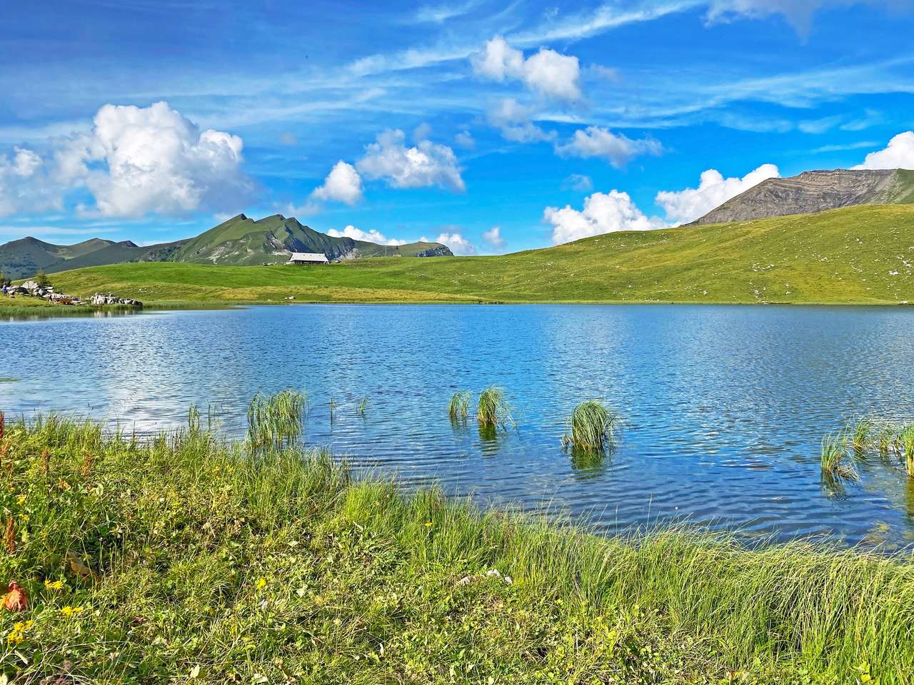 Альпийское озеро Зеефельдзее онлайн-пазл
