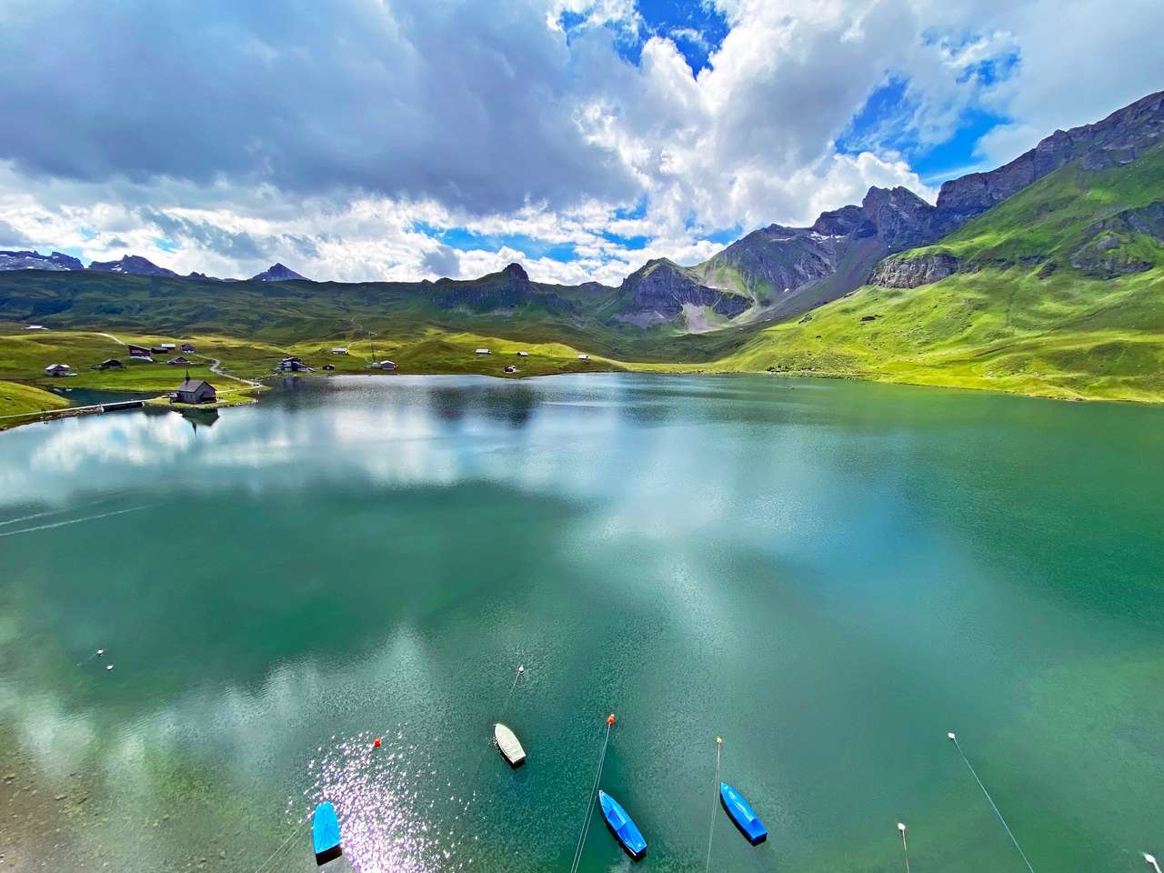 Lacul alpin Melchsee puzzle online