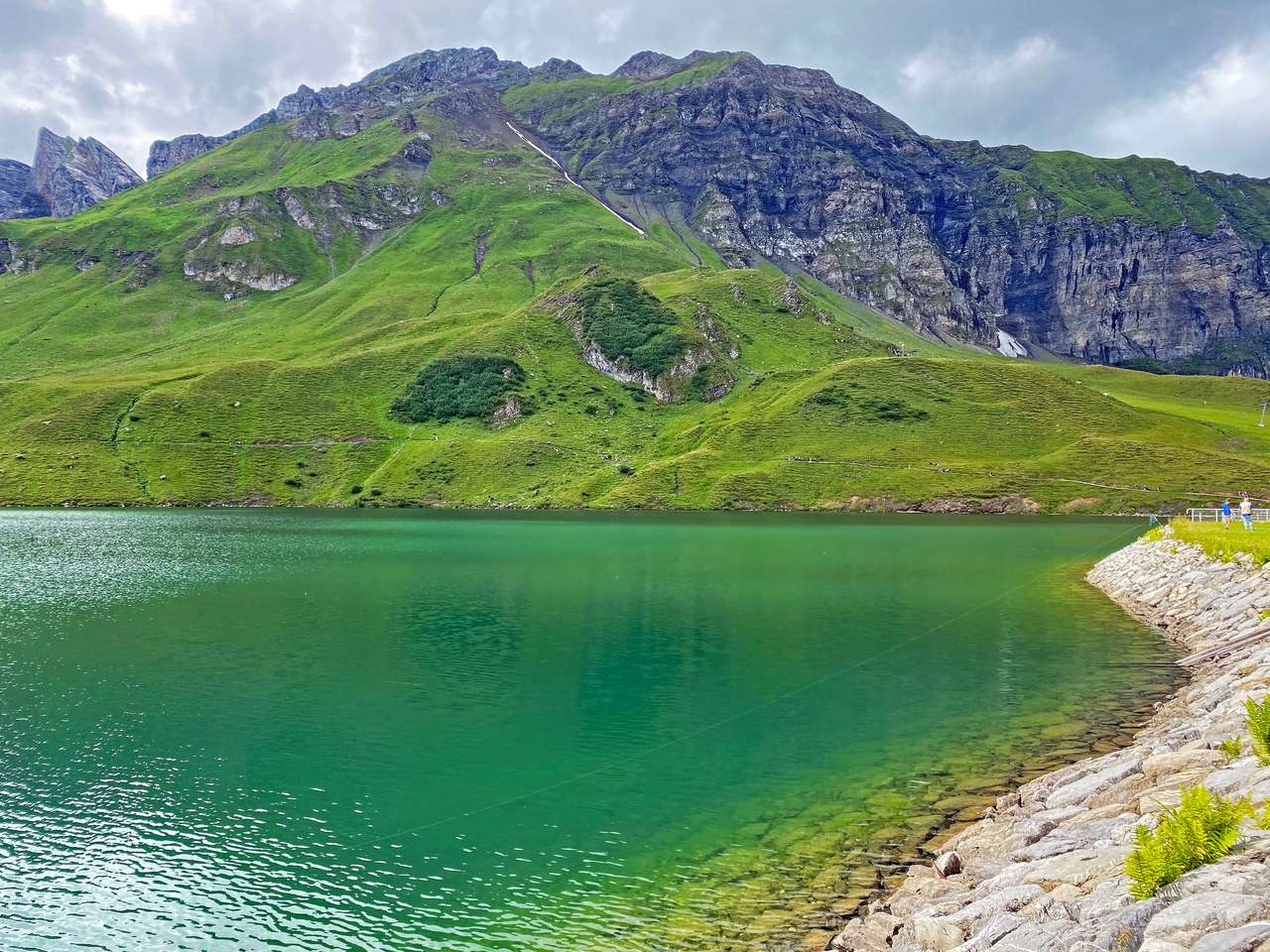The alpine lake Melchsee puzzle online from photo