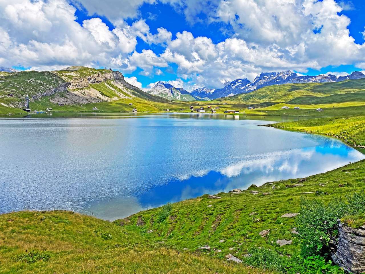 Lacul alpin Melchsee puzzle online din fotografie