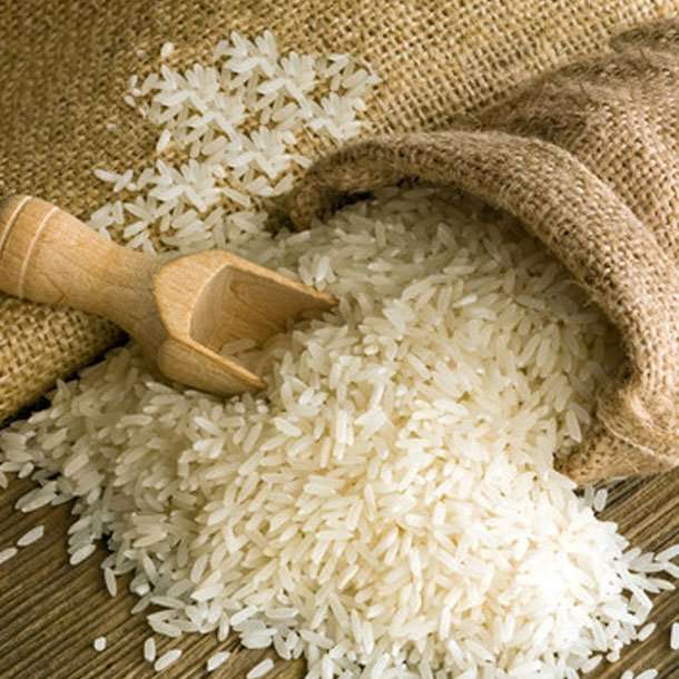 rýže nebo rýžová zrna puzzle z fotografie